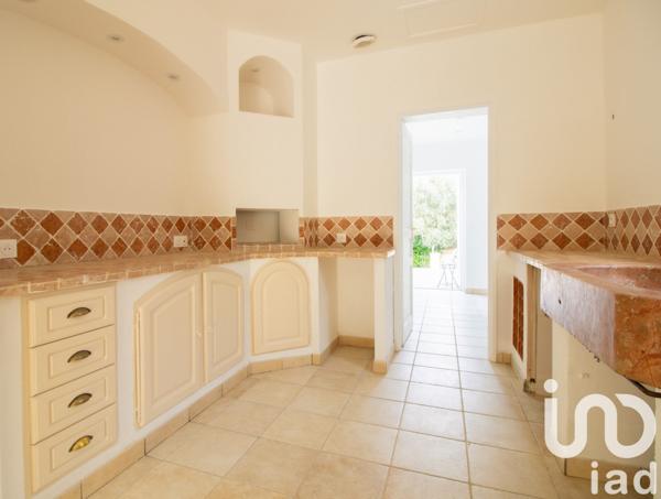 Maison traditionnelle 6 pièces de 170 m² à Contes (06390)