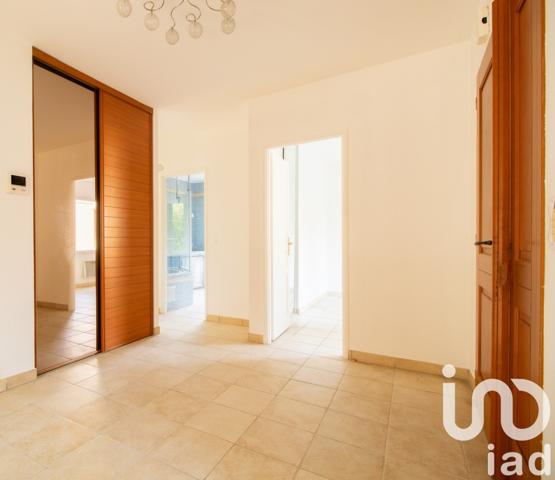 Maison traditionnelle 6 pièces de 170 m² à Contes (06390)