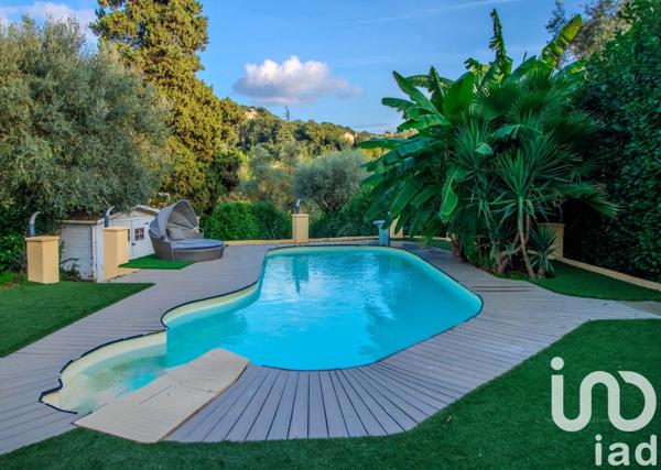 Maison traditionnelle 6 pièces de 170 m² à Contes (06390)