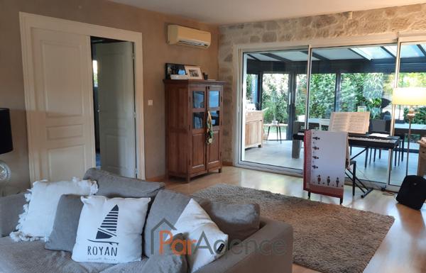 MAISON D'ARCHITECTE - 6 PIECES - 184M2 AVEC PISCINE