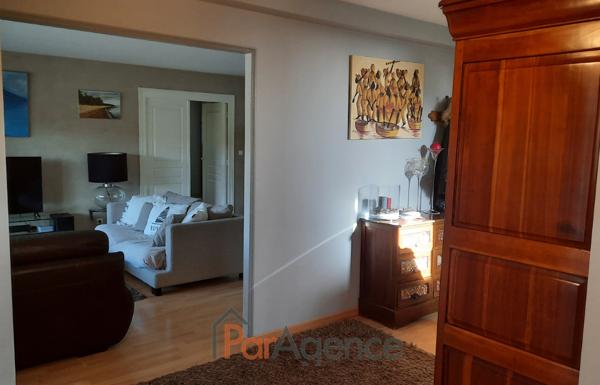 MAISON D'ARCHITECTE - 6 PIECES - 184M2 AVEC PISCINE