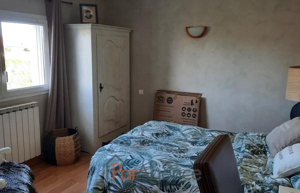 MAISON D'ARCHITECTE - 6 PIECES - 184M2 AVEC PISCINE