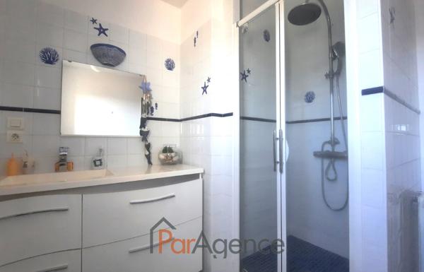 MAISON D'ARCHITECTE - 6 PIECES - 184M2 AVEC PISCINE