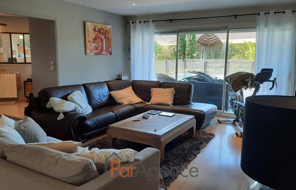 MAISON D'ARCHITECTE - 6 PIECES - 184M2 AVEC PISCINE