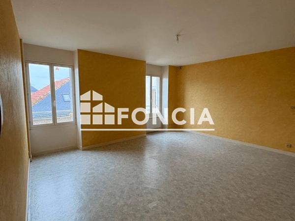 Location Appartement 3 pièces 63.69 m² - 42 RUE DU VIEUX PONT Chalonnes Sur Loire 49290