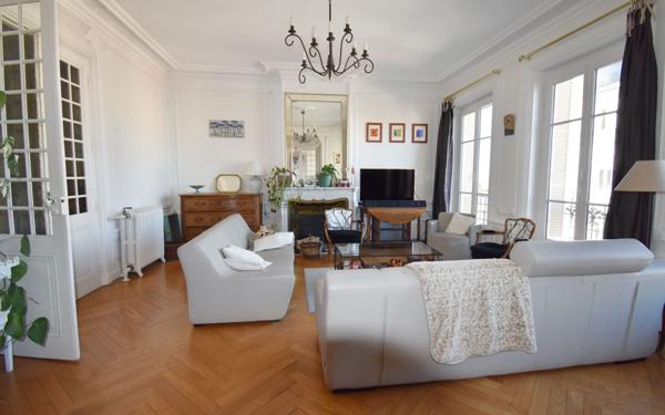 Appartement à vendre    5 pièces • 188,30 m2 Roanne