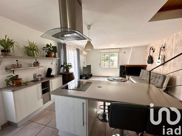 Maison 3 pièces de 65 m² à Générac (30510)