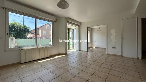 Location                                                      Appartement
                        
                     4 pièces                      61 m2                     à Sucy-en-Brie