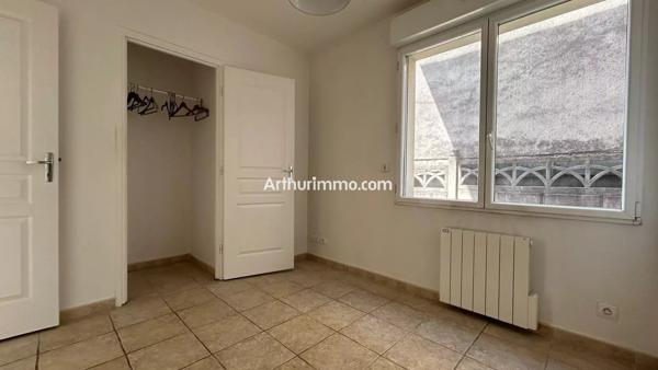 Location                                                      Appartement
                        
                     4 pièces                      61 m2                     à Sucy-en-Brie