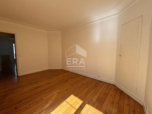 Grand 3 pièces non meublé avec balcon proche Victor Hugo