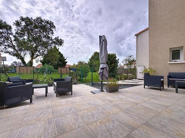 Ensemble immobilier a vendre a Champtoceaux - maison + appartement + studio