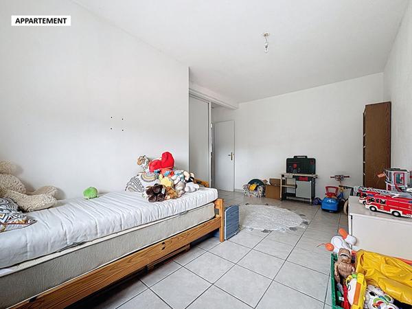Ensemble immobilier a vendre a Champtoceaux - maison + appartement + studio