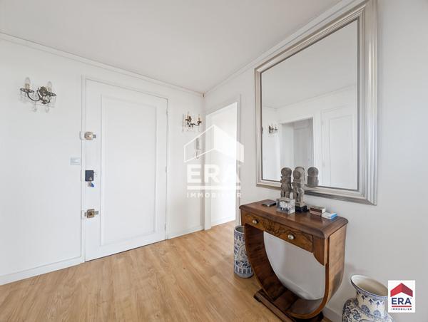 Appartement - 105 m² - Balcons - Garage fermé - Cave - Roubaix Barbieux