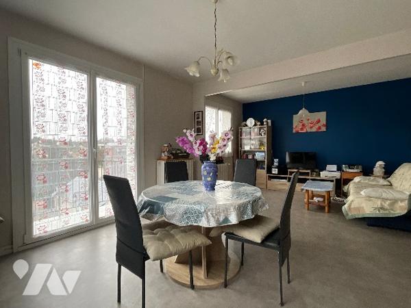 CHATEAU-RENAULT (37110) - Appartement avec balcons