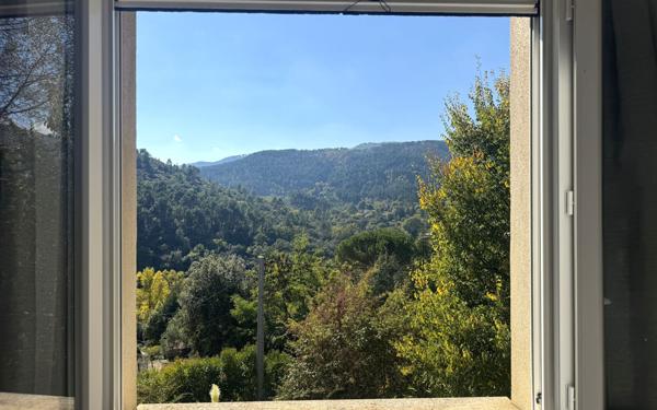 Maison à vendre    5 pièces •  Branoux-les-Taillades