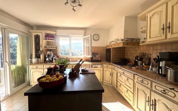 Maison à vendre    5 pièces •  Branoux-les-Taillades