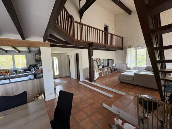 Maison à vendre |                                       Fargues-Saint-Hilaire |                                        4 pièces  |  125 m²