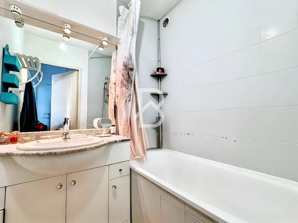 Agde (34300) 34300 - AGDE CENTRE - APT 60 m2 - PISCINE - 2 PARKINGS