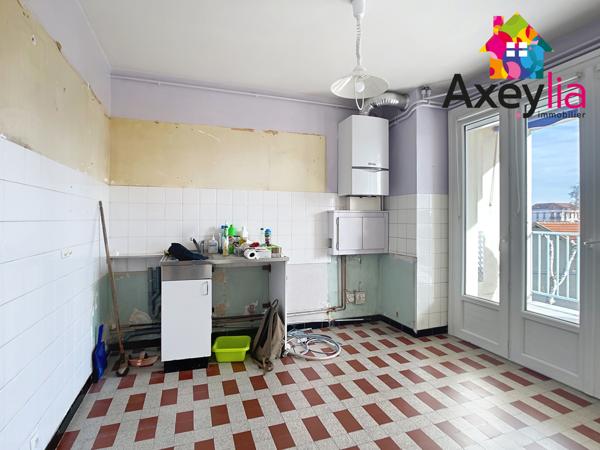 Roanne (42300) A VENDRE - ROANNE - APPARTEMENT T3 À RAFRAÎCHIR AVEC CAVE ET GARAGE