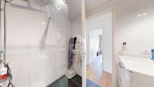 NICE - FLEURS / F. GROSSO : JOLI 2 PIÈCES EN DERNIER ÉTAGE AVEC TERRASSE EXPOSÉE SUD