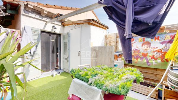 NICE - FLEURS / F. GROSSO : JOLI 2 PIÈCES EN DERNIER ÉTAGE AVEC TERRASSE EXPOSÉE SUD