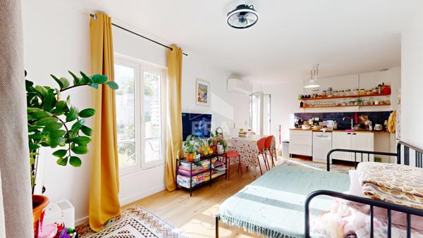 NICE - FLEURS / F. GROSSO : JOLI 2 PIÈCES EN DERNIER ÉTAGE AVEC TERRASSE EXPOSÉE SUD