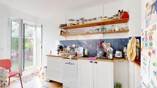 NICE - FLEURS / F. GROSSO : JOLI 2 PIÈCES EN DERNIER ÉTAGE AVEC TERRASSE EXPOSÉE SUD