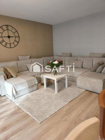 Dans une Résidence " Jardin " avec ses allées privées et conviviales