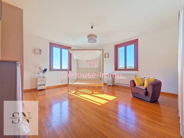 Maison à vendre 6 pièces de 221 m²