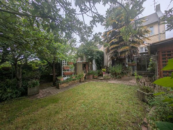 RIVE GAUCHE - Maison individuelle de 5 pièces