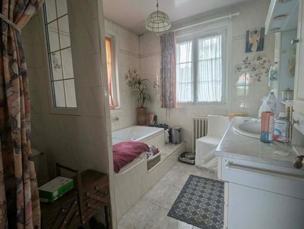 RIVE GAUCHE - Maison individuelle de 5 pièces