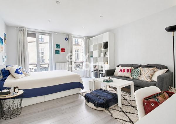 Très beau studio de 30.21 m² - Trinité/Opéra 75009