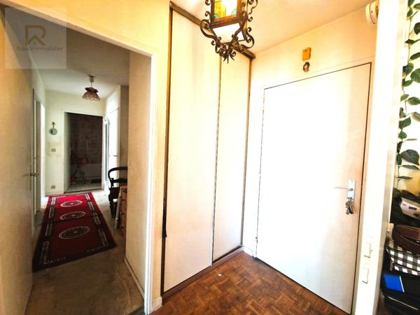 Appartement à COURBEVOIE (92400)