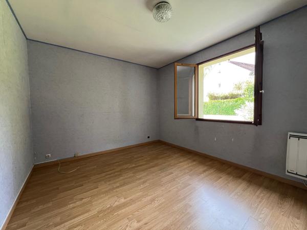 Elancourt Village Maison 5 Pièces 4 Chambres Fort Potentiel
