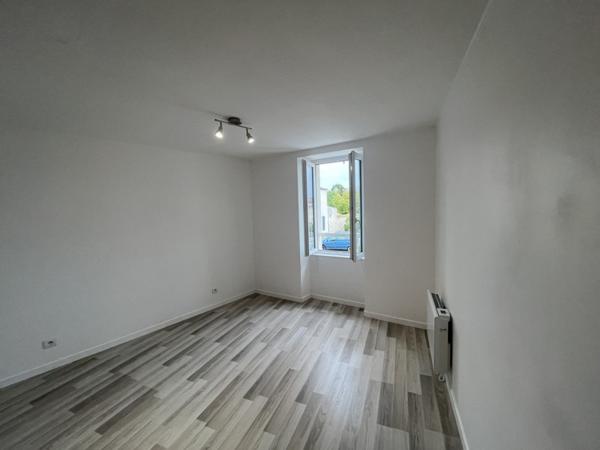Appartement à louer 450 € CC Chassors 2 p 35 m² DPE C