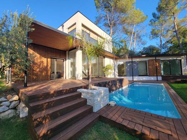 Maison à vendre |  Saint-Gély-du-Fesc |  5 pièces | 220 m²