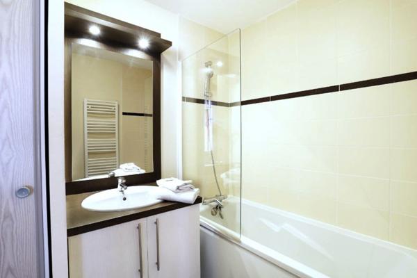 INVESTISSEMENT LOCATIF – SAINT-POL-DE-LEON – Résidence Nemea Les Roches *** - 6% de rentabilité