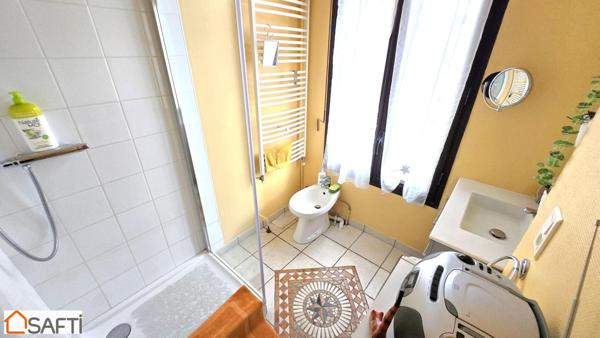 Grande maison familiale proche toutes commodités avec vue et accès privilégié au Lot