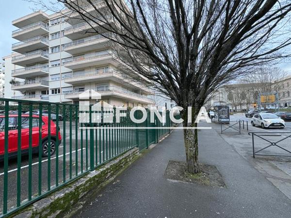 Location Studio 29.68 m² - 22 RUE JAMEN GRAN Caluire 69300