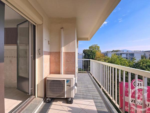 Appartement T3 à vendre  3 pièces - 66,75 m2 MARSEILLE - 13008