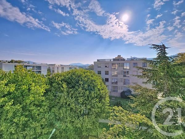Appartement T3 à vendre  3 pièces - 66,75 m2 MARSEILLE - 13008
