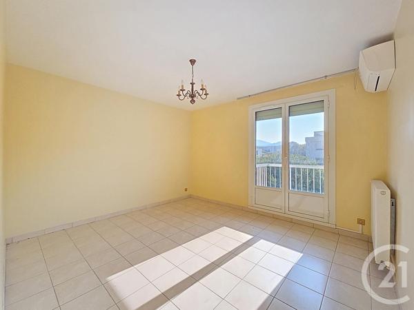 Appartement T3 à vendre  3 pièces - 66,75 m2 MARSEILLE - 13008