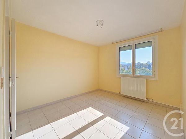 Appartement T3 à vendre  3 pièces - 66,75 m2 MARSEILLE - 13008