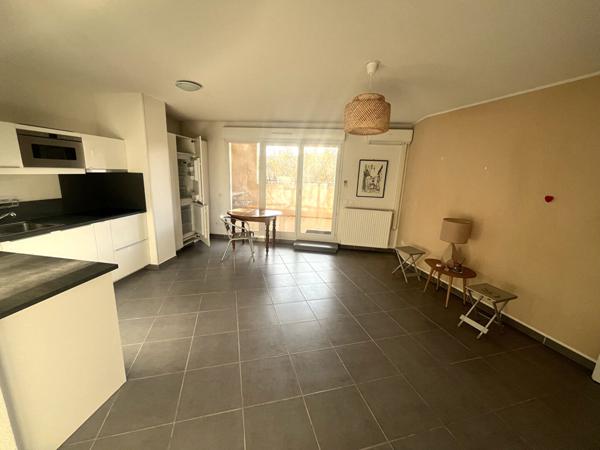 Gardanne secteur recherché - T3 avec grande terrasse, vue dégagée