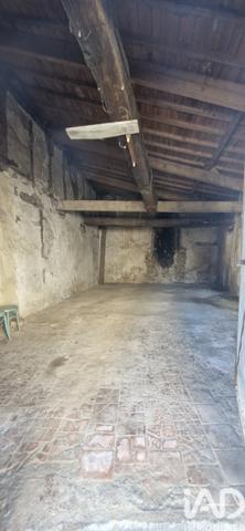 Immeuble à vendre 51 m² Pujols