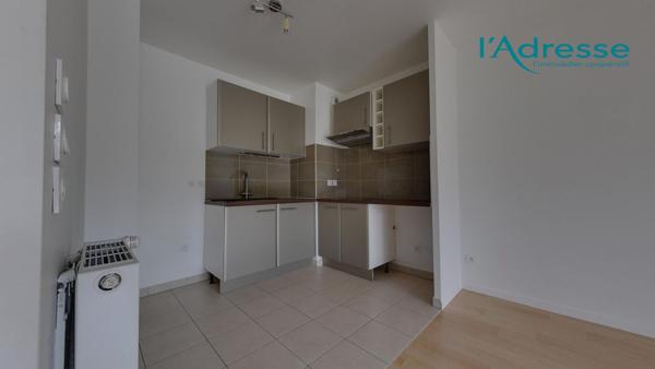 Appartement Emerainville 2 pièce(s) 47.60 m2