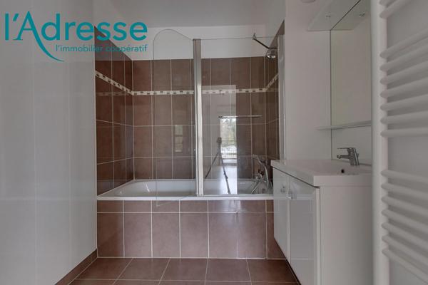 Appartement Emerainville 2 pièce(s) 47.60 m2