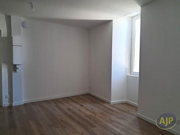 Location appartement Jonzac : 370 € - AJP Immobilier Pons