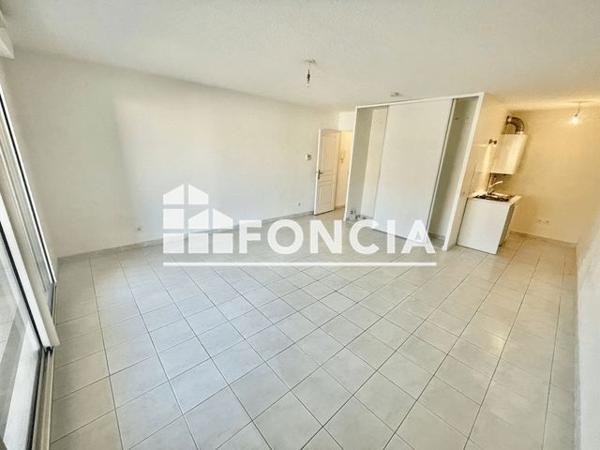 Location Studio 32.78 m² - 37/39 RUE BORDE Marseille 13008