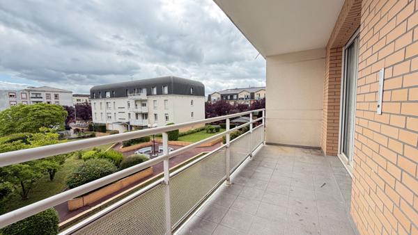 Appartement Evry Courcouronnes 3 pièces 49.57 m2
